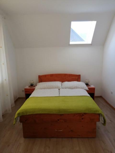R&G Apartment Zirovnica Luaran gambar